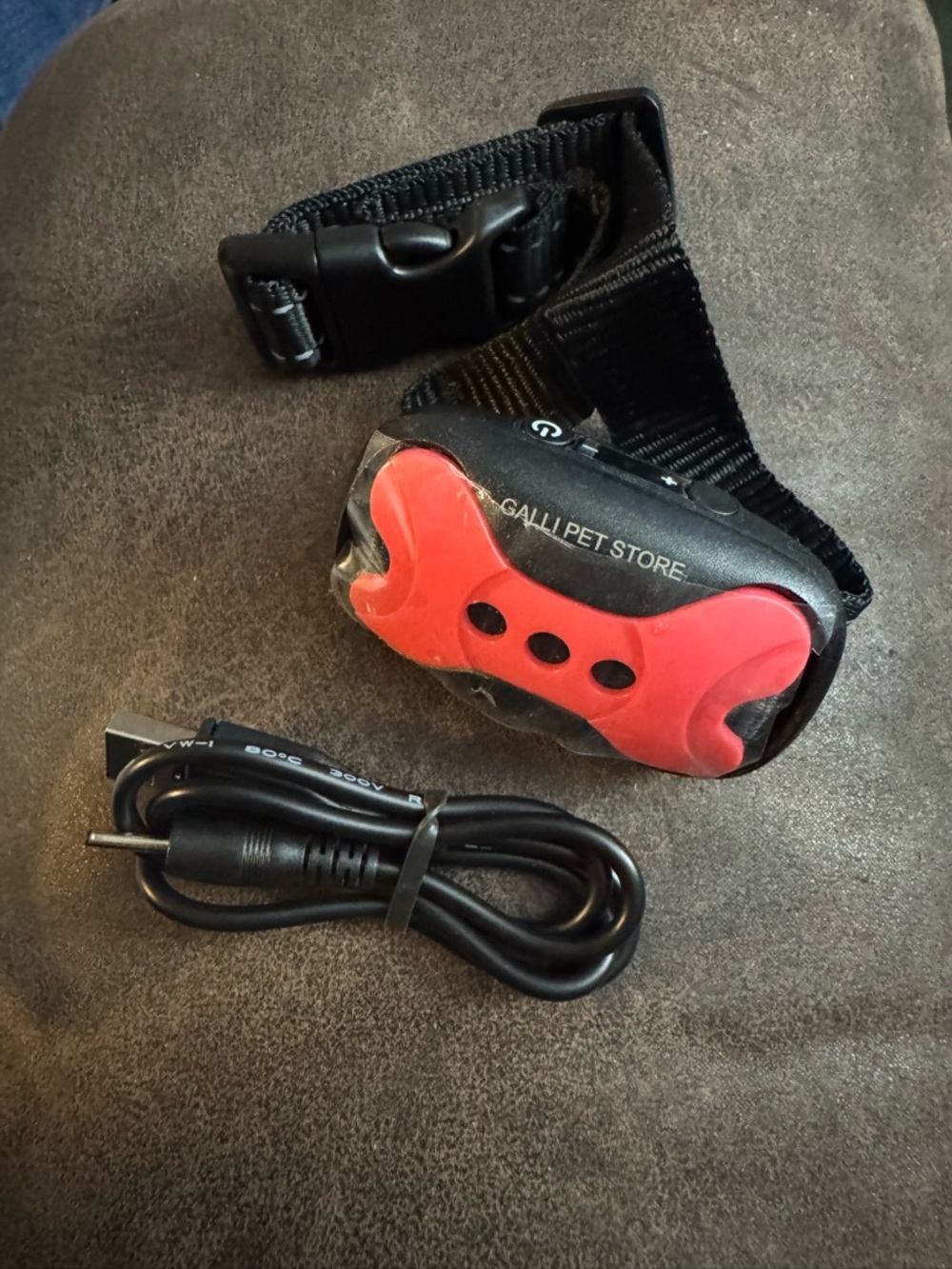 Galli Pet Store Rechargeable Dog Training Collar - Black & pink